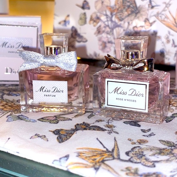 Dior Lux Make-Up Bundle in Limited Edition Gift Box - Picture 7 of 15